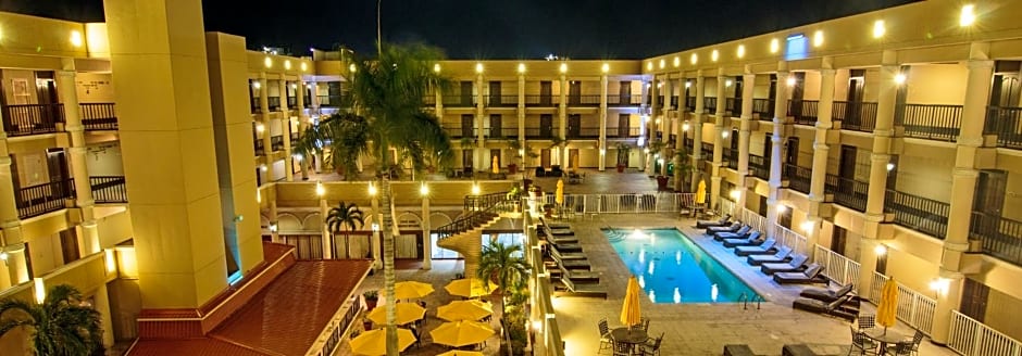 Windward Passage Hotel