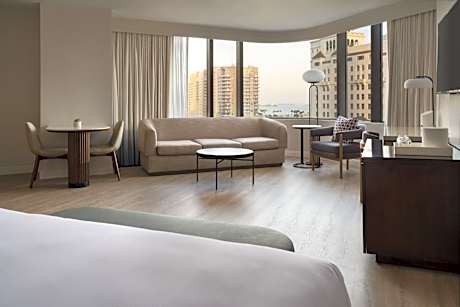 King Junior Corner Suite with Harbor View