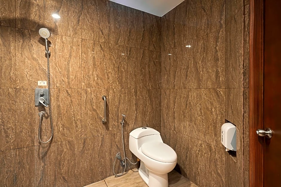 Victoria Court Las Pinas Motorist Lodge