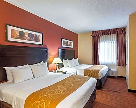 2 Queen Beds Suite Nonsmoking Accessible