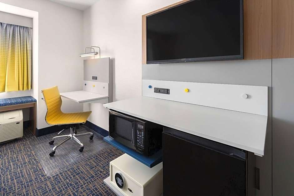 Microtel Inn & Suites By Wyndham Dover