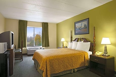 1 Queen Bed Non-Smoking