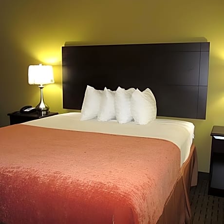 1 Bedroom with King Bed