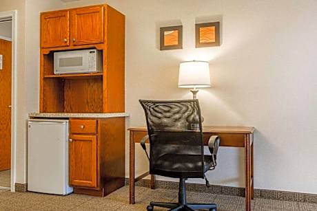 King Room - Accessible/Non-Smoking