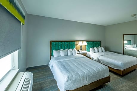2 Queen Beds Nonsmoking