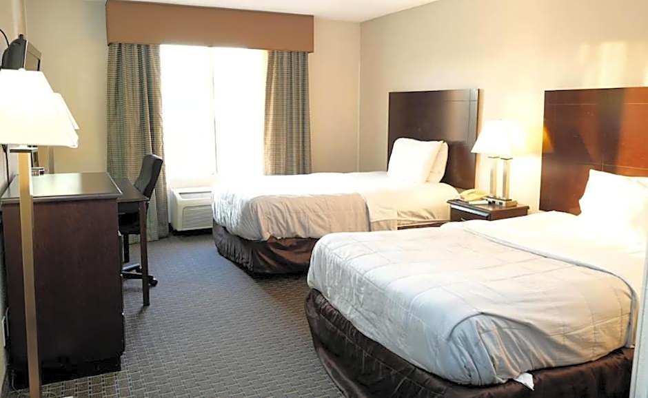 Copley Inn & Suites, Copley - Akron
