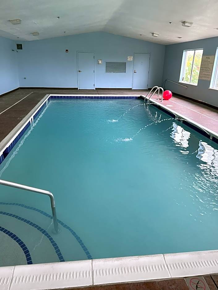 Wingate by Wyndham Dublin Near Claytor Lake State Park