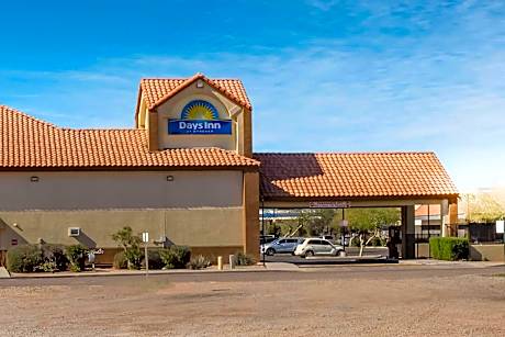 Days Inn by Wyndham Phoenix North