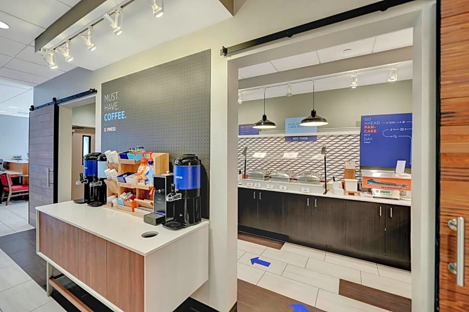 Holiday Inn Express Hotel & Suites Beatrice