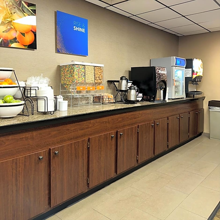 Comfort Inn Falls Church - Tysons Corner
