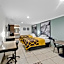 Super 8 by Wyndham McAllen/Downtown