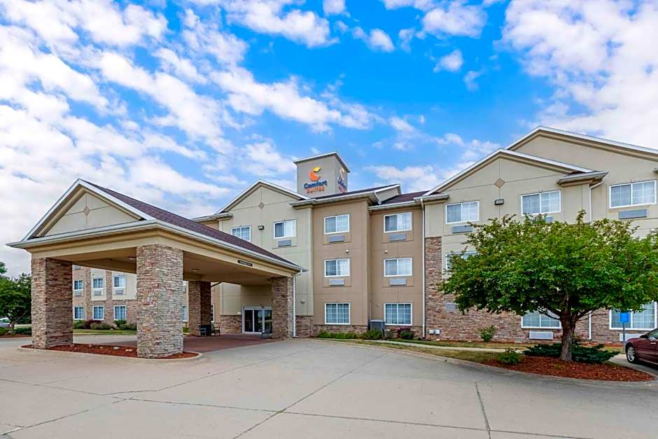 Comfort Suites Cedar Falls