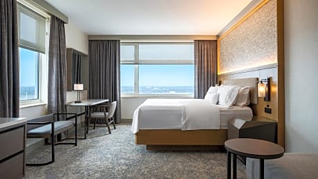 deluxe king with terrace, larger guest room, 1 king, corner room, high floor, balcony