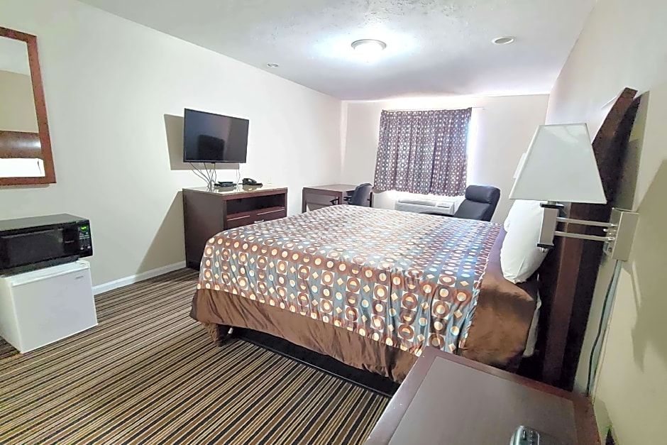 Super 8 by Wyndham Missouri Valley