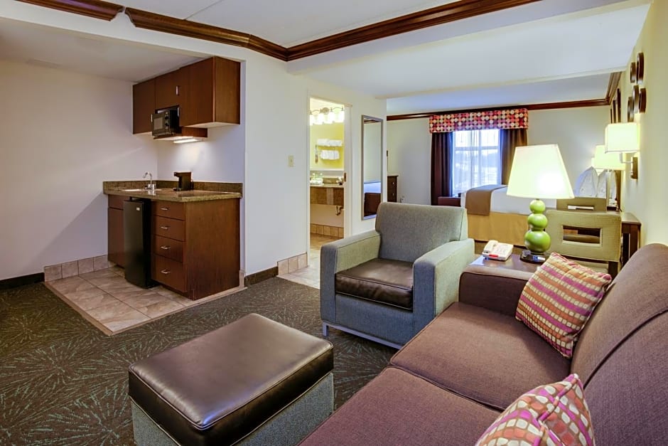 Holiday Inn Express Hotel & Suites Charleston-Ashley Phosphate