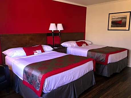Deluxe Double Room with Two Double Beds - Non-Smoking