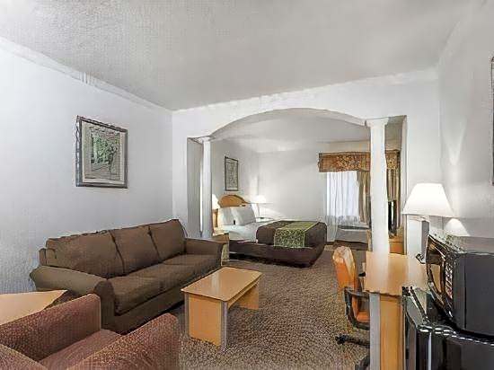 Captain Inn and Suites Seabrook-Kemah