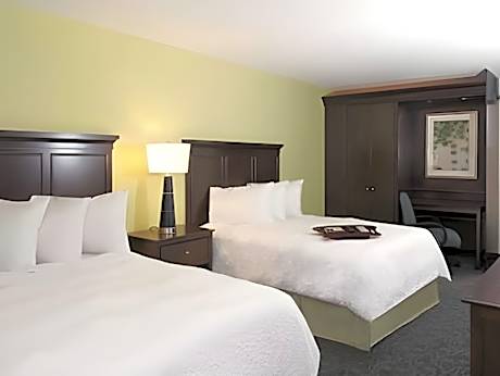 Double with 2 Double Beds - Non-Smoking