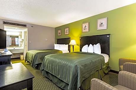 2 Double Beds Suite Non-Smoking