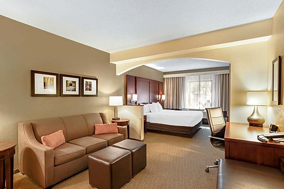 Comfort Suites near Penn State