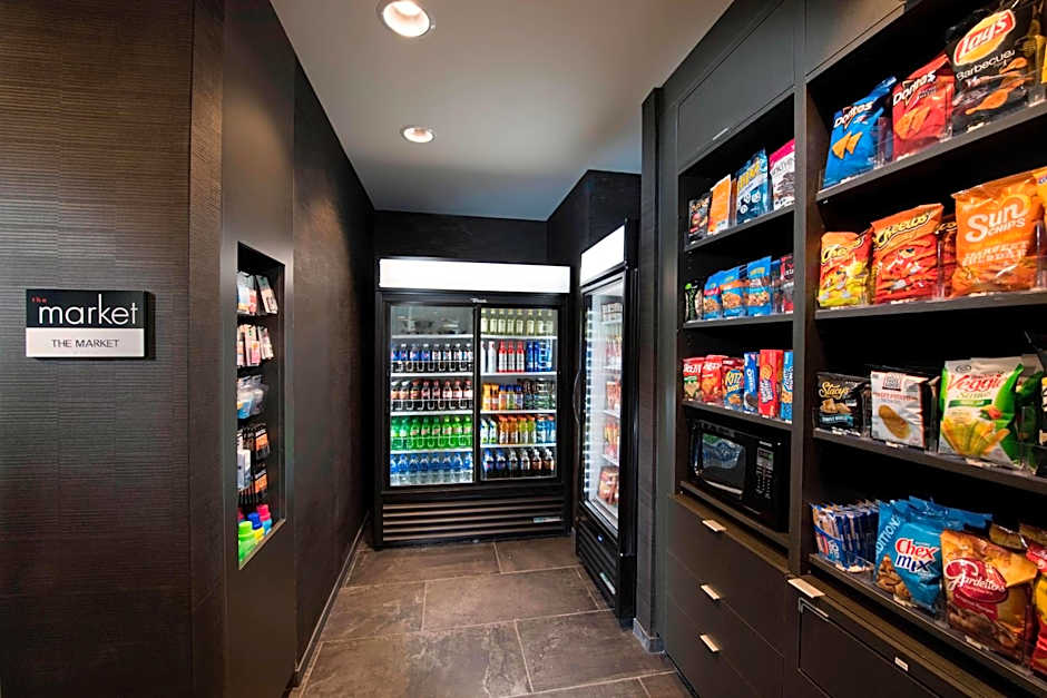 Courtyard by Marriott Atlanta Alpharetta/Avalon Area
