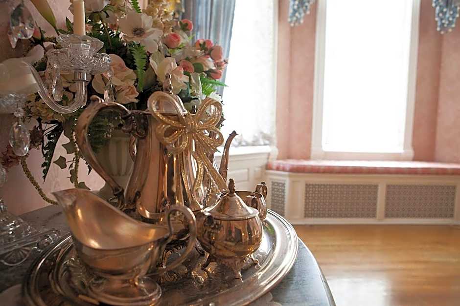 Alexander Mansion Bed & Breakfast