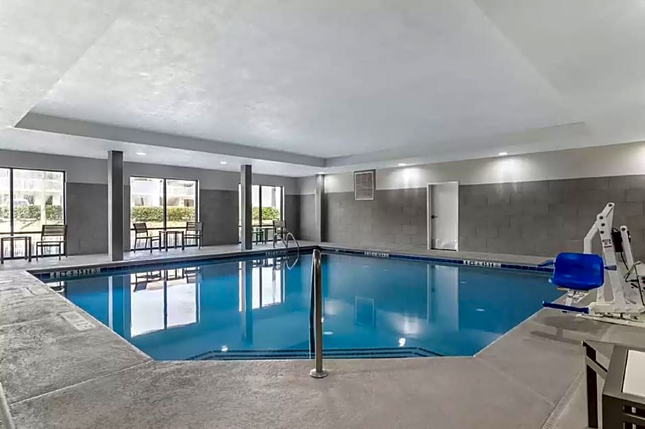 Comfort Suites McDonough Atlanta South