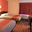 Motel 6-Saukville, WI