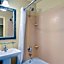  Best Western Coach House