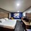 Super 8 by Wyndham Hayward WI