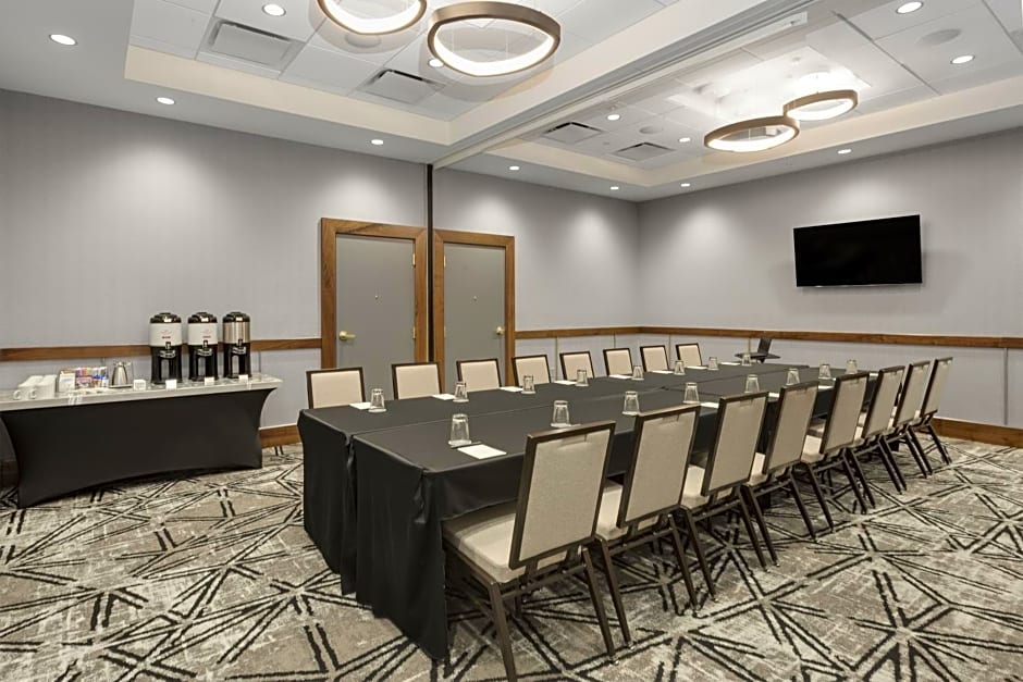 Crowne Plaza Lansing