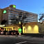 La Quinta Inn & Suites by Wyndham Secaucus Meadowlands