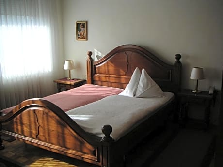 Pension Weber GmbH - Alojamientos en VIENA