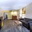 Days Inn & Suites by Wyndham Clovis