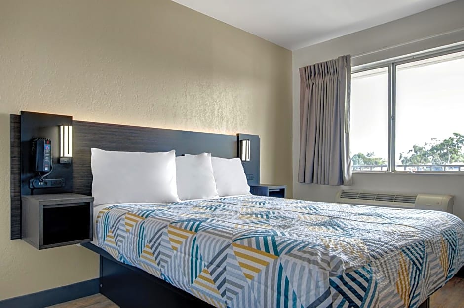 Motel 6-Venice, FL