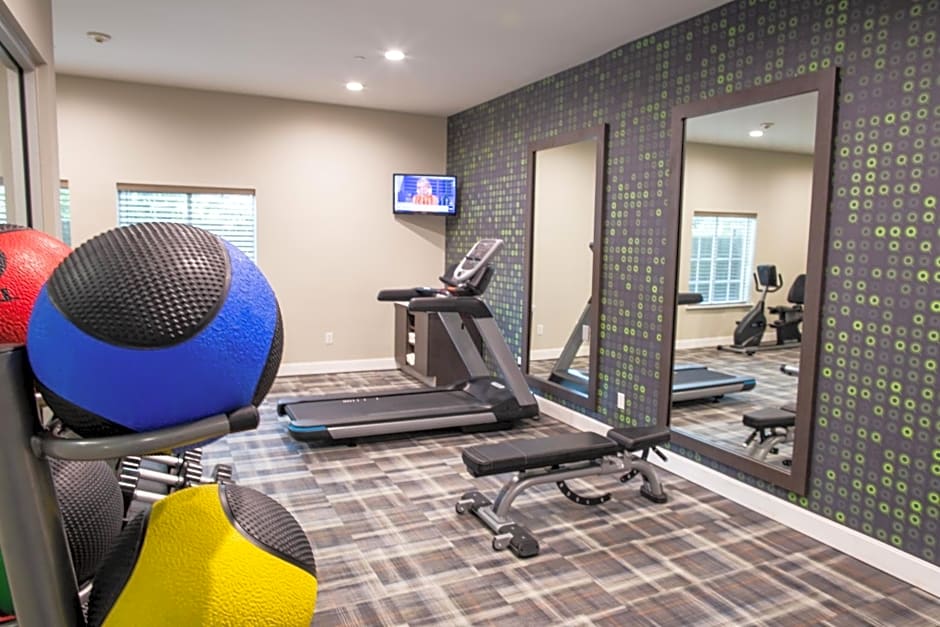La Quinta Inn & Suites by Wyndham Houston - Normandy