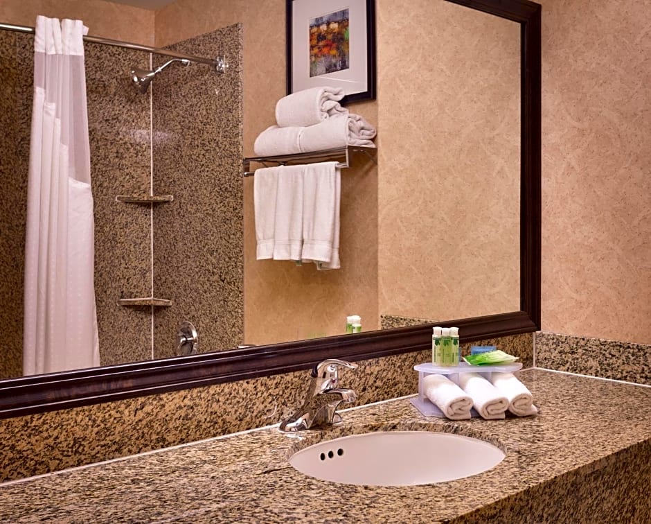 Holiday Inn Express & Suites Mesquite Nevada, an IHG Hotel