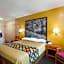 Super 8 by Wyndham Bakersfield South CA