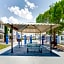 Days Inn & Suites by Wyndham Laredo