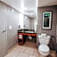 DoubleTree By Hilton Guest Suites & Conf. Center Chicago Downers Grove