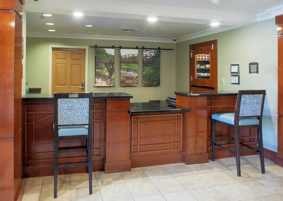 Staybridge Suites Fayetteville