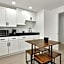 Daytona Studio Suite Kitchen Walk In Shower #11