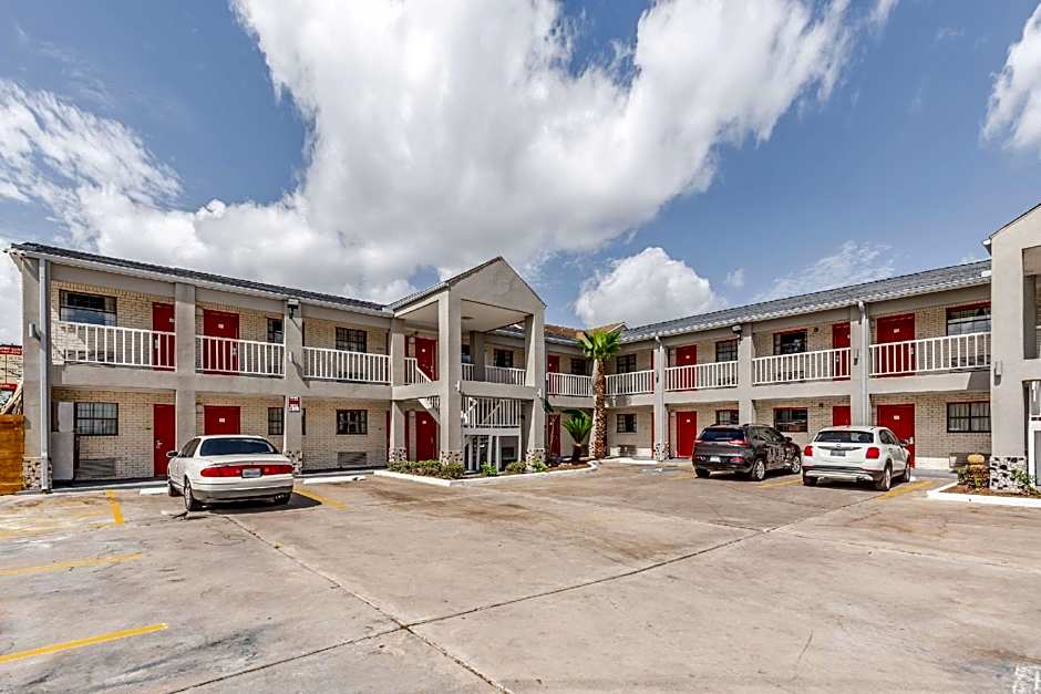 Econo Lodge - near Houston Medical Center-NRG Park