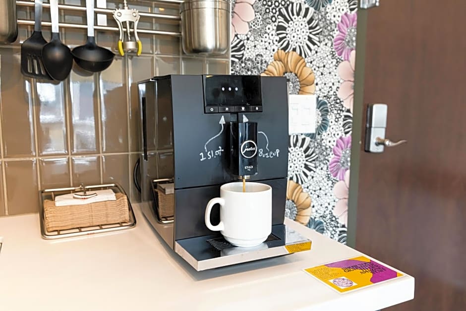 Silverbow Inn Hotel & Suites