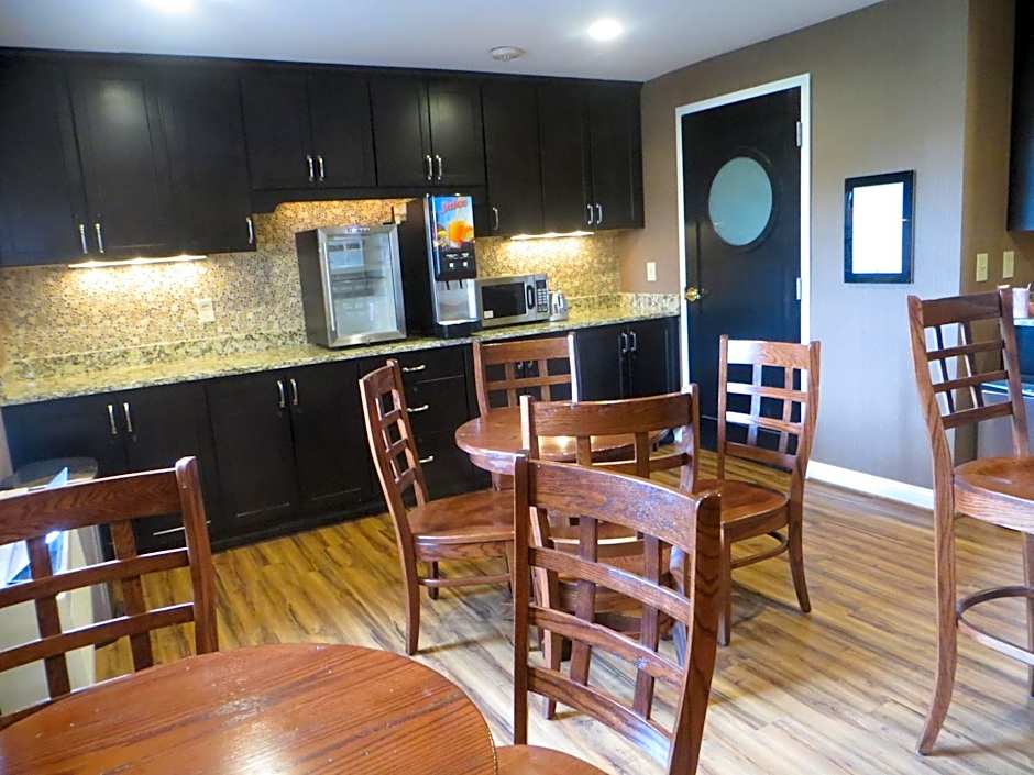 Ashley Quarters Hotel Airport-Cincinnati