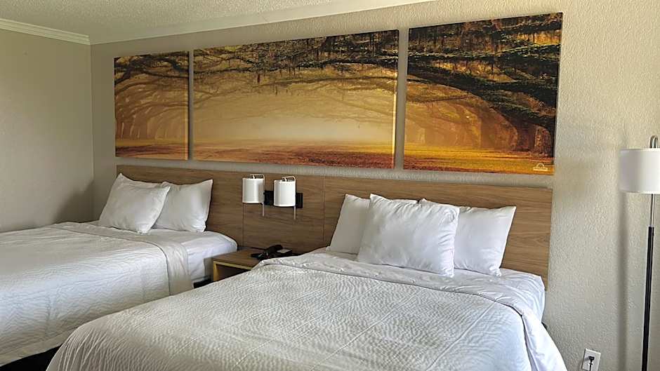 Days Inn by Wyndham Hinesville Near Fort Stewart