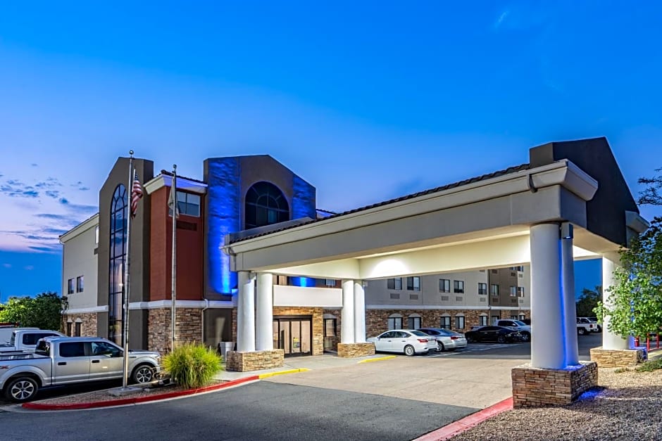 Holiday Inn Express & Suites Albuquerque-N. Balloon Fsta Park, an IHG Hotel