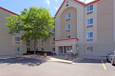 MainStay Suites Detroit Farmington Hills
