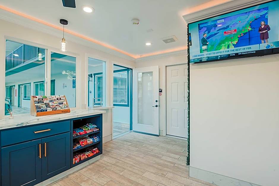 Blufftop Inn & Suites - Wharf/Restaurant District