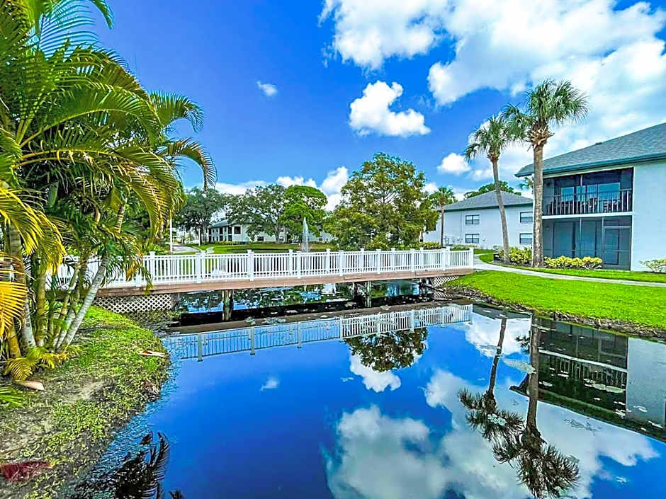 Spacious Shorewalk 2B-2B Condo near Anna Maria Island, Beaches & IMG Academy